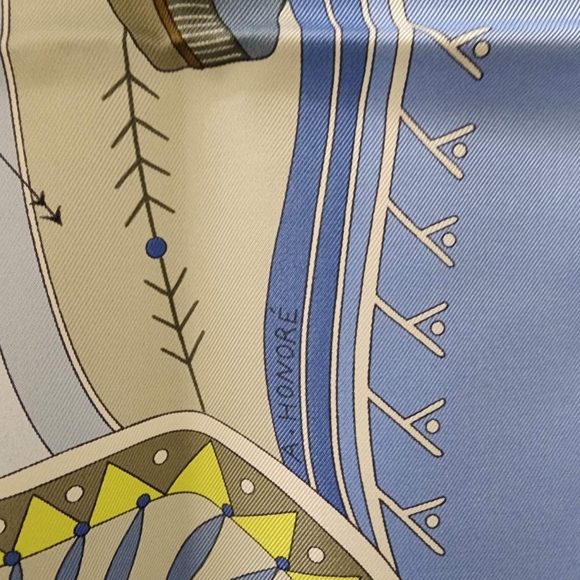 Authentic Hermès La Vie Du Grand Nord Silk Eskimo scarf - Picture 10 of 15
